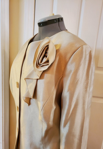 NWT Le SUIT 2PC Champagne Shiny Polyester Formal Skirt Suit Bow Size 22W - Picture 6 of 12