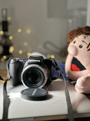 Olympus SP800UZ 14mp
