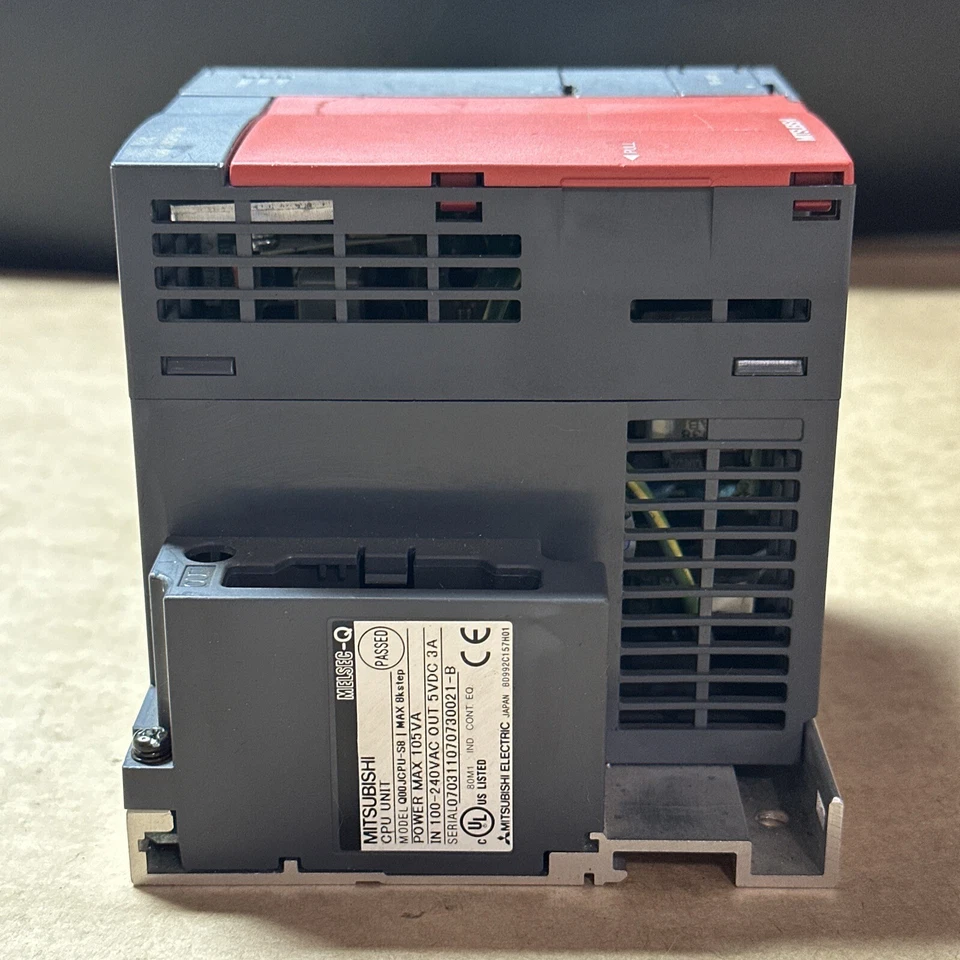 seminuevo - Unidad de CPU Mitsubishi Q00JCPU-S8 con chasis de 8 ranuras || ENVÍO RÁPIDO🇺🇸 Foto 2 de 4