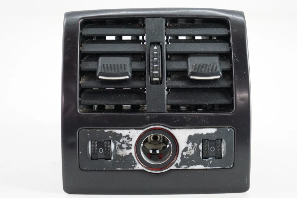 01-05 Audi Allroad consola central trasera rejilla ventilación aire con asiento térmico 4B0819203 Foto 2 de 4