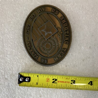 Vintage 1996 US Shooting Team Belt Buckle Aim For The Gold  display picture 1