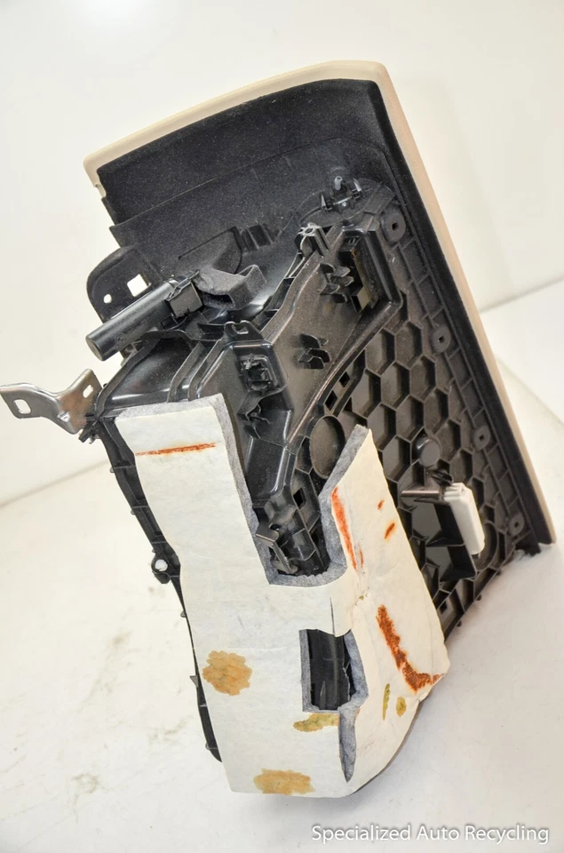 BMW 335I 2015 sedán guantera compartimento caja de almacenamiento beige Foto 4 de 4