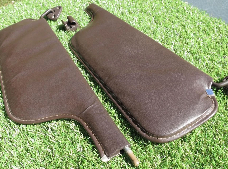 '82-83 克莱斯勒 LeBaron 可调式遮阳板 棕色 Mark Cross 原始设备制造商 — 第 3/4 张图片