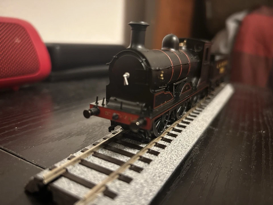 Hornby R3621 - Class J36 Steam Locomotive - L&NER Lined Black ‘722’  - Image 2 of 4
