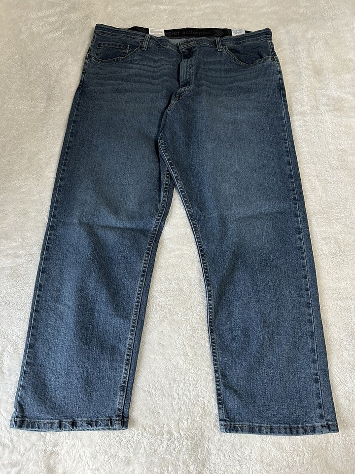 Wrangler Authentics Comfort Flex Waist Relaxed Fit jeans voor heren, Donkere Denim, 34W / 34L Wrangler Authentics Comfort Flex Waist Relaxed Fit jeans voor heren, Donkere Denim, 34W / 34L