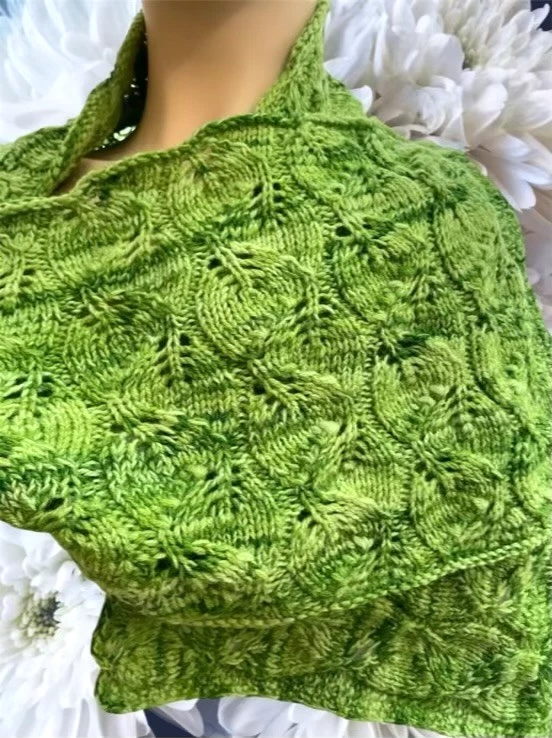 Hand Knitted 100% Wool Scarf Wrap Green Keylime Leaf Leaves Lace Outdoor Fashion
Opens in a new wind