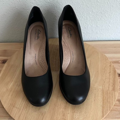 #ad Clarks Bayla Skip Womens Round Closed Toe Block Heel Pumps 9M new $49.99