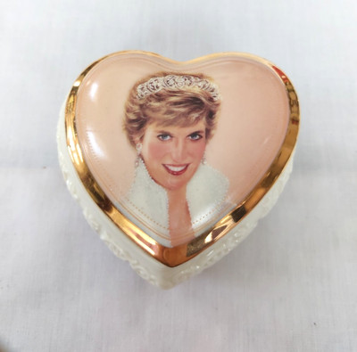 1998 Princes Diana Music Box Collection Candle In The Wind Queen Of Our Hearts