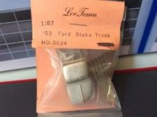 Lee Town HO-2024 53 Ford Stake Truck Kit 