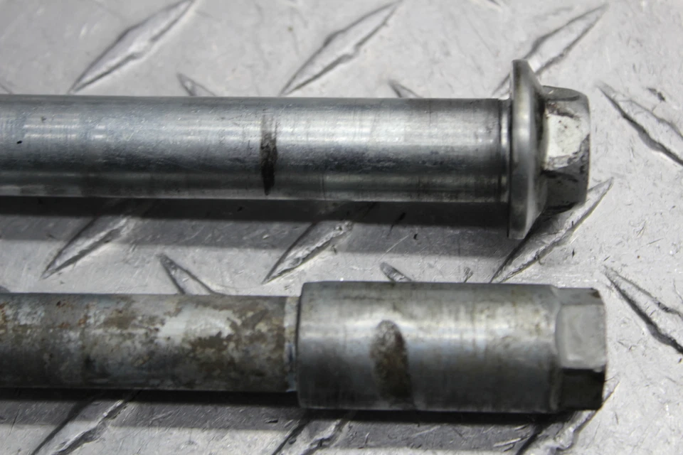 Yamaha Virago 535 XV535 1987 llantas delanteras/traseras ejes 2 GV-25381-00-00 Foto 4 de 4