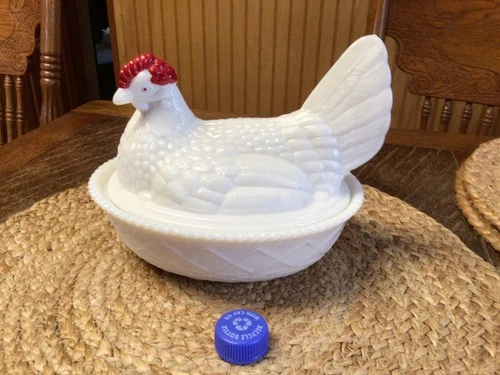 Vintage Westmoreland White Milk Glass Hen On Nest Covered Dish 7 1/2” Long