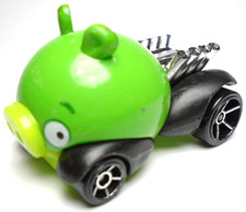 2013 HOT WHEELS HW ANGRY BIRDS MINION PIG GREEN 1:64 DIECAST 1 7/8" CAR W/ BLACK