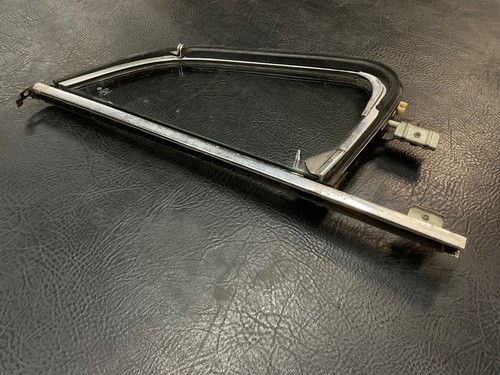 AirCooled Type 1 Wing Window Passenger Side 66-67 #19 - Picture 5 of 5