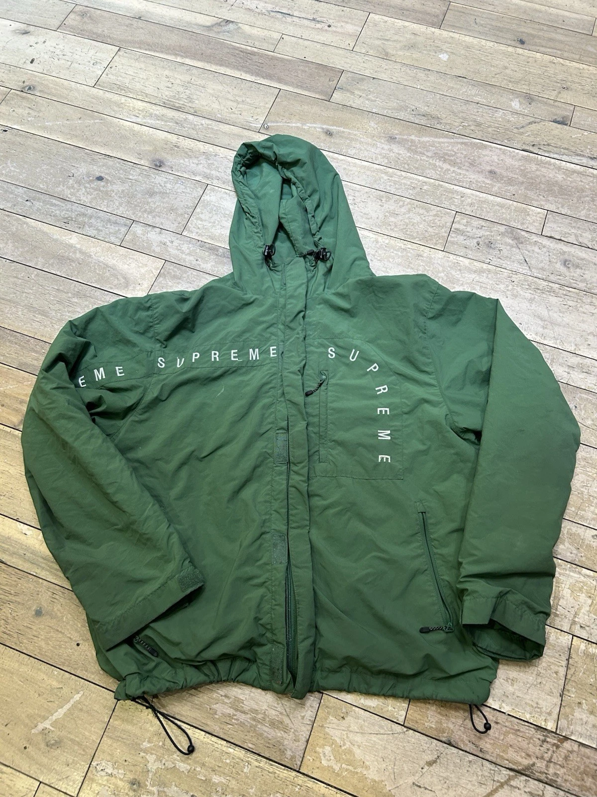 Taglia M Giacca Supreme Curve Logos Ripstop Verde