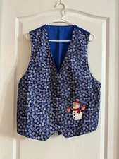 Handmade Women’s Blue White Snowflake Snowman Vest Sz M/L.  9173