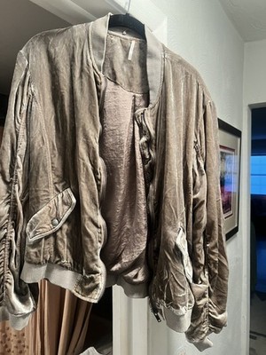 Free People Ruched Velvet Women s Bomber Jacket Size M Stone Beige Boho Festive