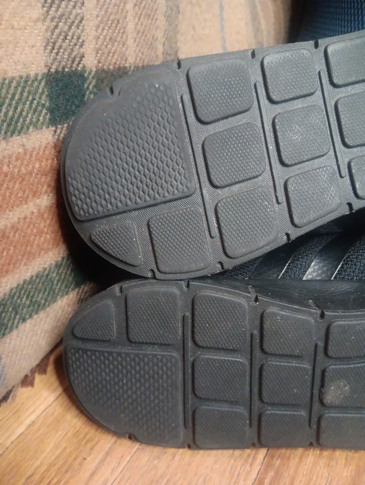 adidas Swift Run Triple Black Women’s US Sz 9 UK 7.5 EU 41 1/3 - NO ...