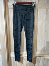 Spanx Leggings Seamless Shaping Slimming Stretch Look At Me Now - Sz Medium