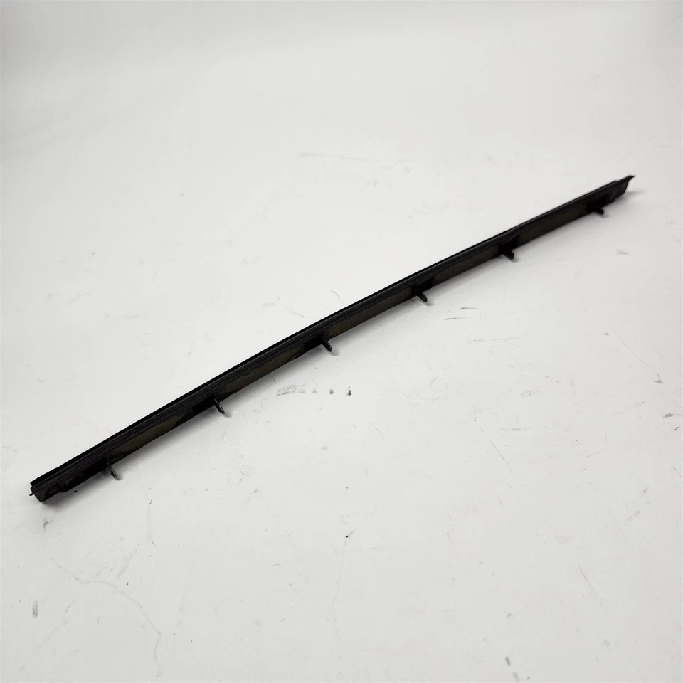 49-52 Pontiac 52 Chevy Fleetline Ventana de ventilación derecha Resistente al clima Canal 4151482 Nuevo de Lote Antiguo Foto 3 de 4