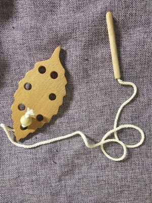 Wooden Leaf Lacing Toy with String Educational Fine Motor Skills Kids Activity