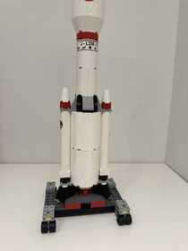 LEGO City Space Centre 3368 2011 100% COMPLETE Retired W/box & Manual & Minifigs