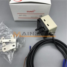 ONE Refurbished SUNX DP-M2ZA Pressure Sensor DPM2ZA