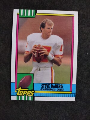 1990 Topps Steve DeBerg #257 Kansas City Chiefs Football Card