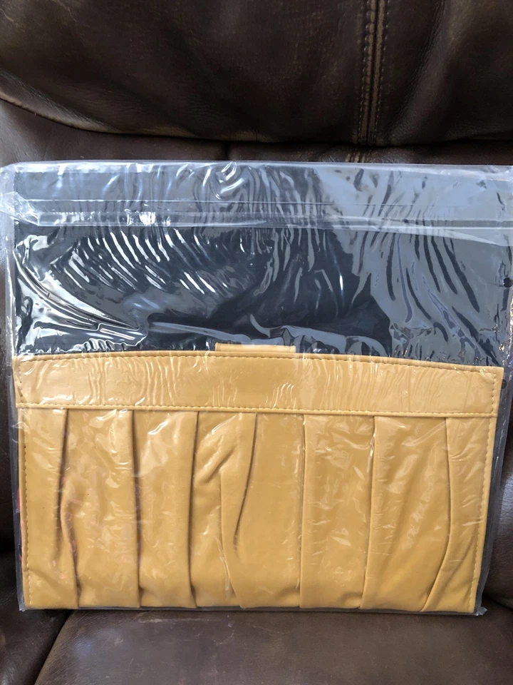 Auténtico MICHE RETIRADO ~ NUEVO ~ SELLADO ~ Vivian ~❤️Cáscara clásica ~ SIN ABRIR ~ Mostaza Foto 4 de 4