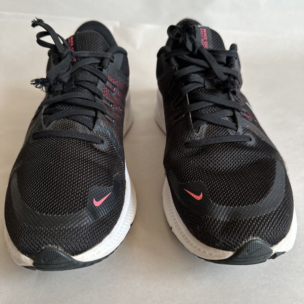Nike Quest 4 Women's Size 10 Black White Pink Running Sports