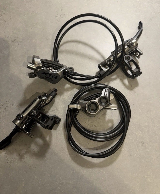 Shimano XTR M9220 brakeset with Galfer Rotors 223/203mm