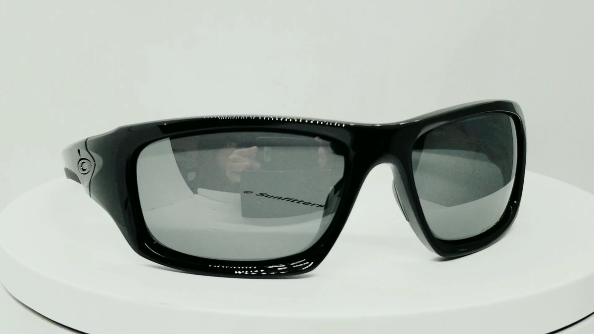 Oakley VALVE polished black/black iridium POLARIZED OO9236 Oakley VALVE polished black/black iridium POLARIZED OO9236