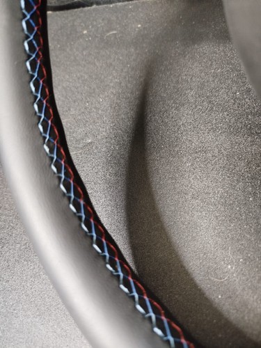 Bmw E36 MTech 2 370mm steering wheel - Picture 9 of 9
