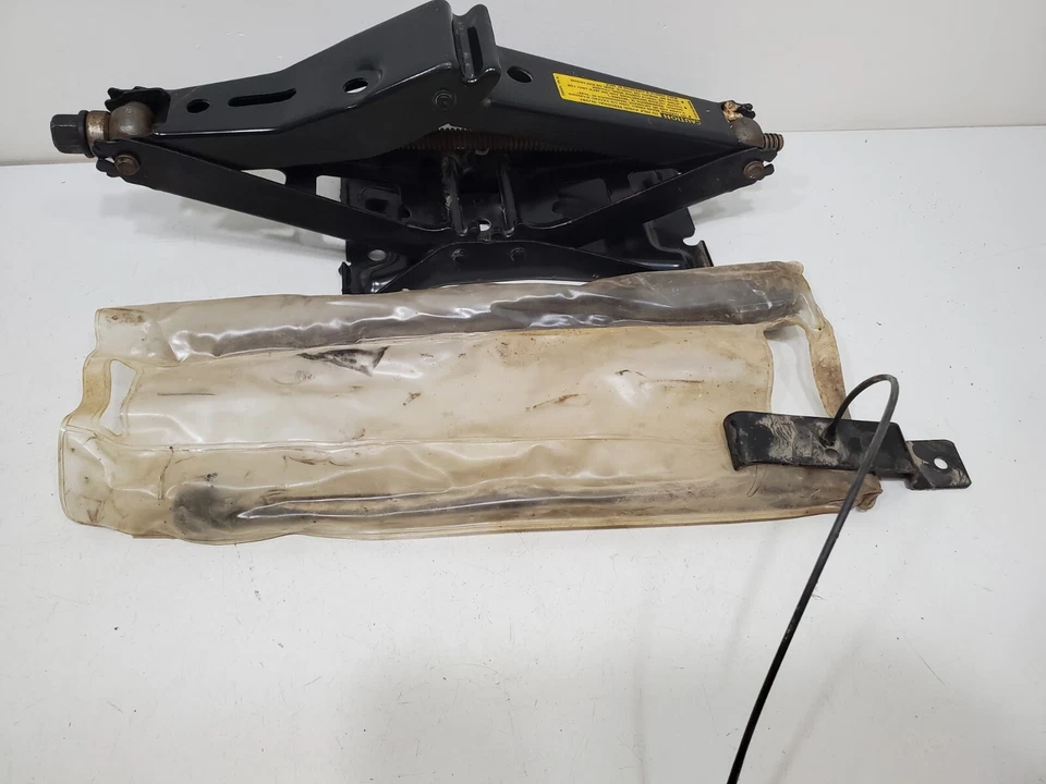 94 95 96 pontiac Transport Chevy Lumina Van Emergency Jack Tools Kit Set - Изображение 4 из 4