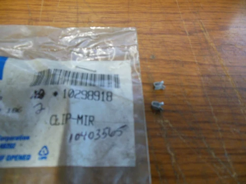 2 OE GM 10298918 Outside Side Mirror Remote Control Cable Clips