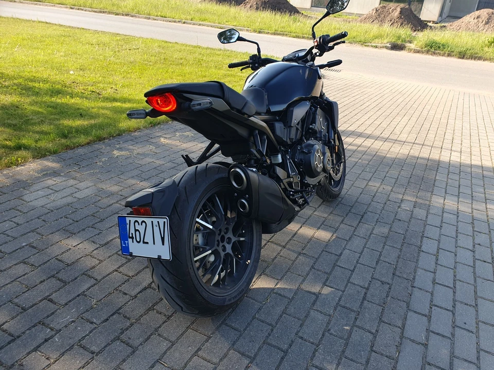 2021 Honda CB1000RA  Black Edition - Bild 3 von 4