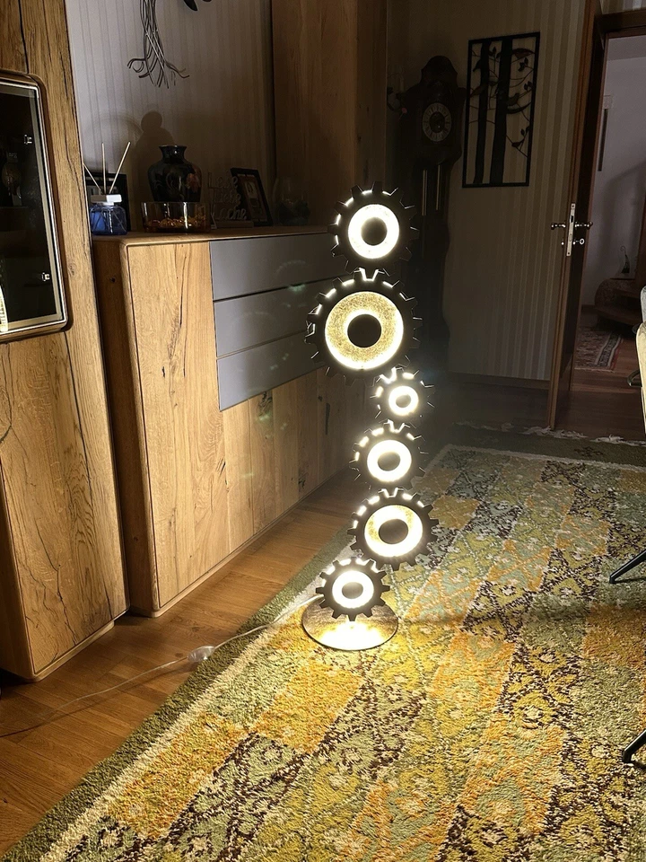 Stehlampe Wofi Retro, goldfarben, neuwertig - Bild 2 von 4