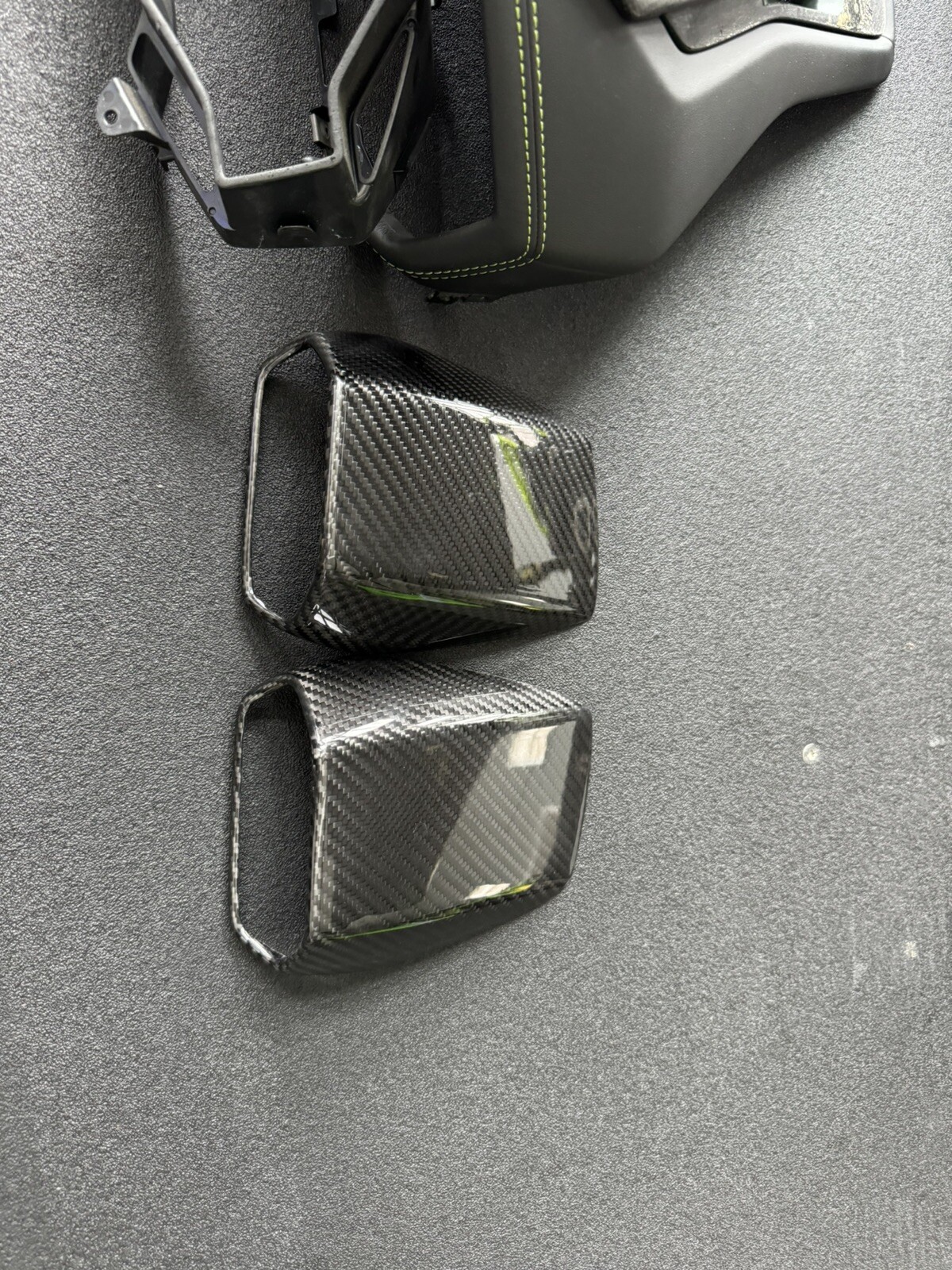 lamborghini huracan carbon fiber Vent Covers and Cluster Surround