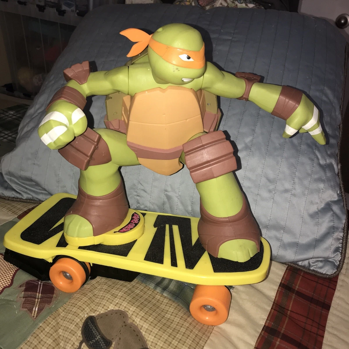 Teenage mutant ninja turtles hotsell remote control skateboarding mikey