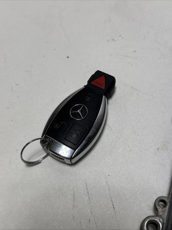 12-15 Mercedes W212 E350 GLK350 C350 ECU ECM Módulo de control del motor y juego de llaves Foto 4 de 4