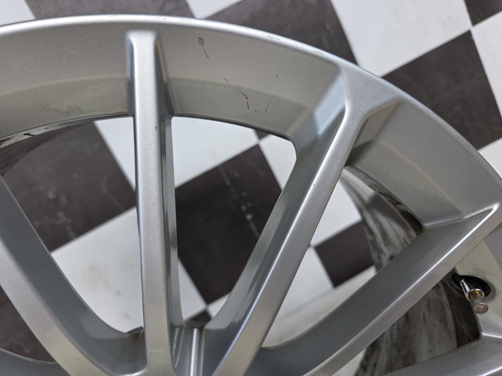 2017 2018 2019 2020 2021 McLaren 570GT 570 Wheel Rim 19x8 Used Oem 13B0953GP