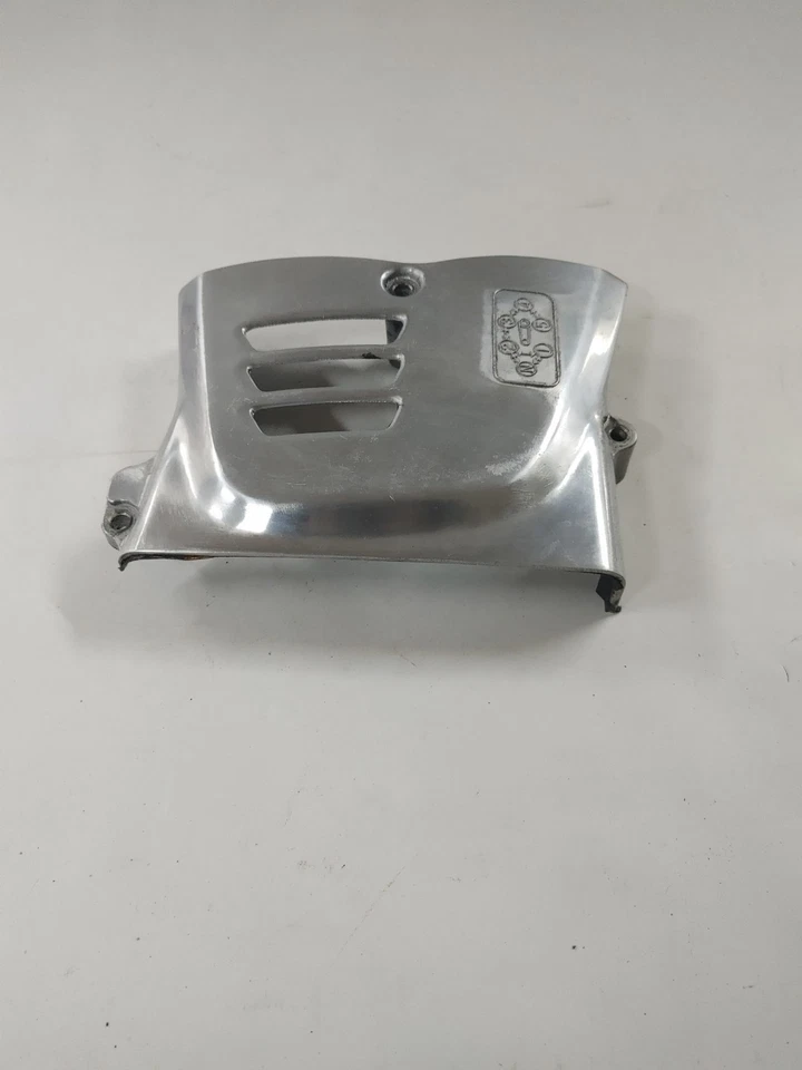 1999 铃木 GZ250 Marauder 链轮保护套 11361-38300 — 第 3/4 张图片