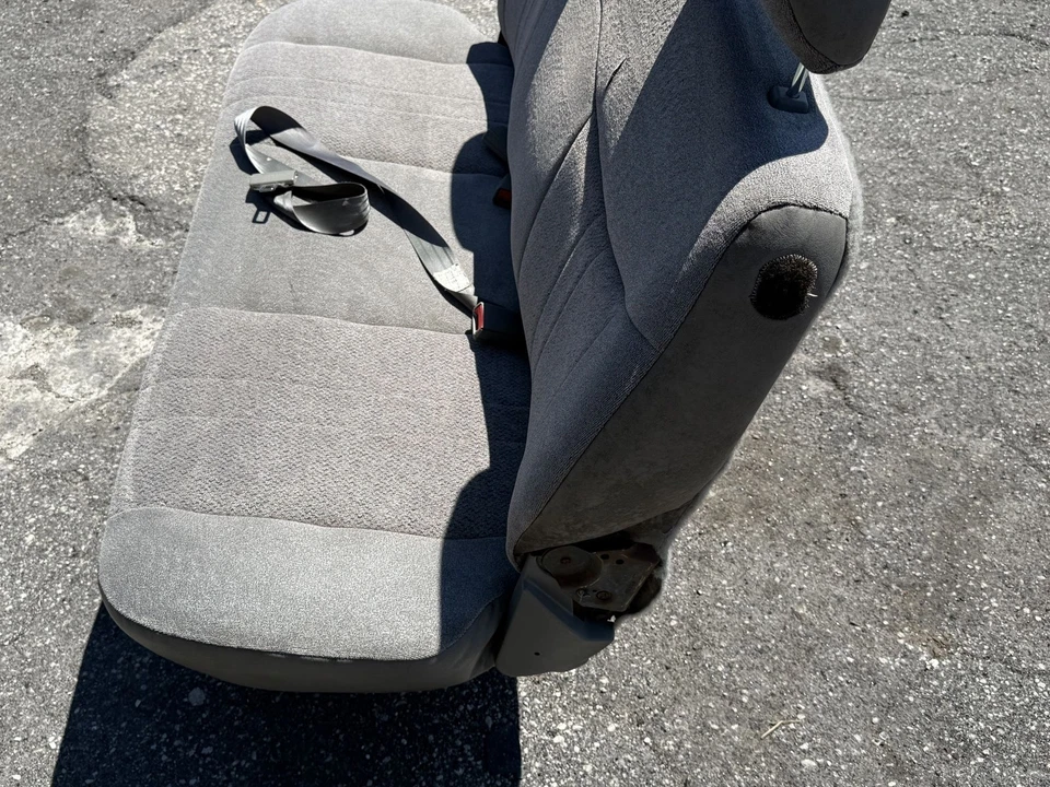 2000 CHEVROLET ASTRO VAN REAR SEATS OEM BENCH CLOTH - Image 4 of 4