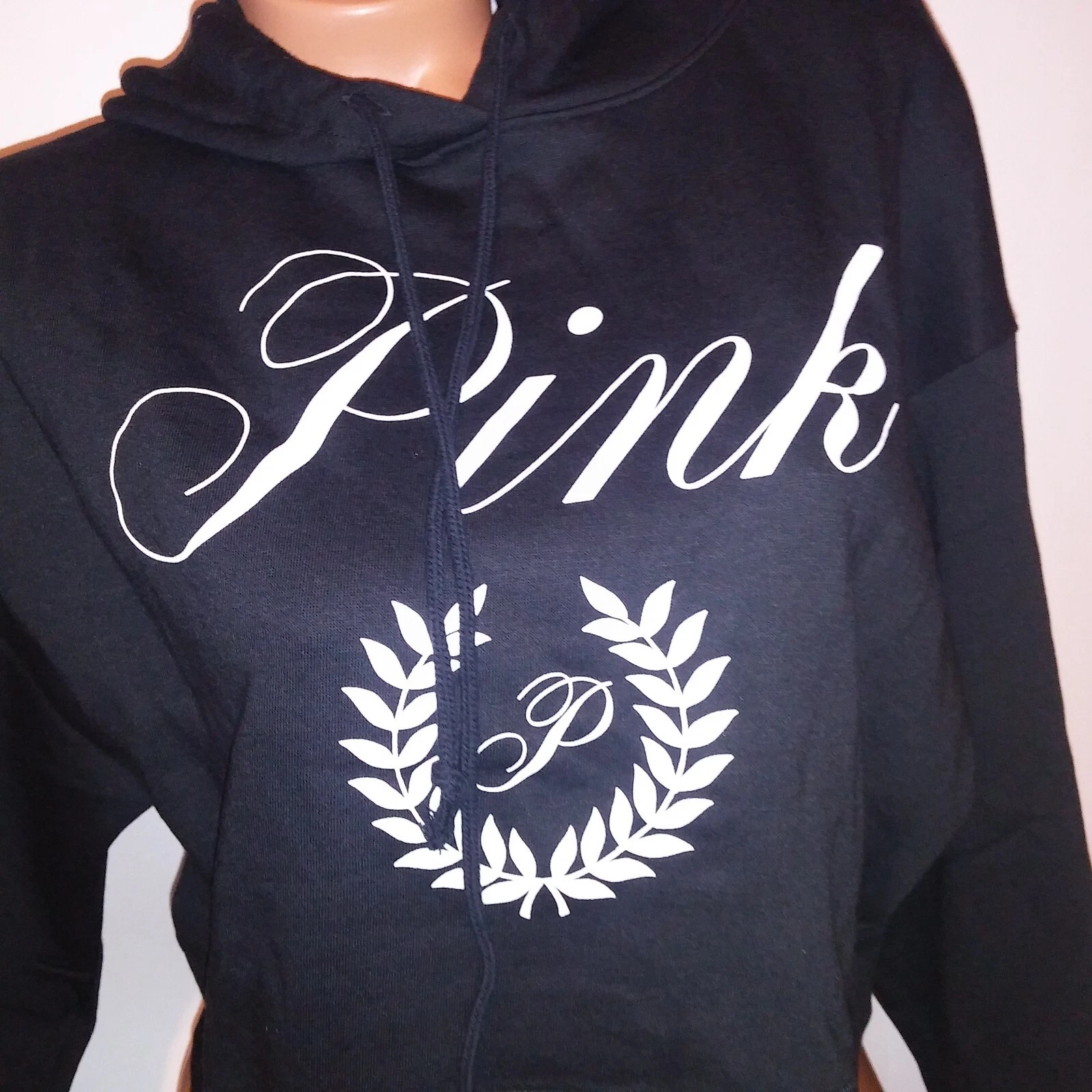 UNDERCOVER Felpa con cappuccio Victoria Secret ROSA Crop nera bianca logo pullover manica lunga