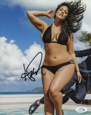 Ashley Graham Sexy Supermodel Autographed Signed 8x10 Photo ACOA