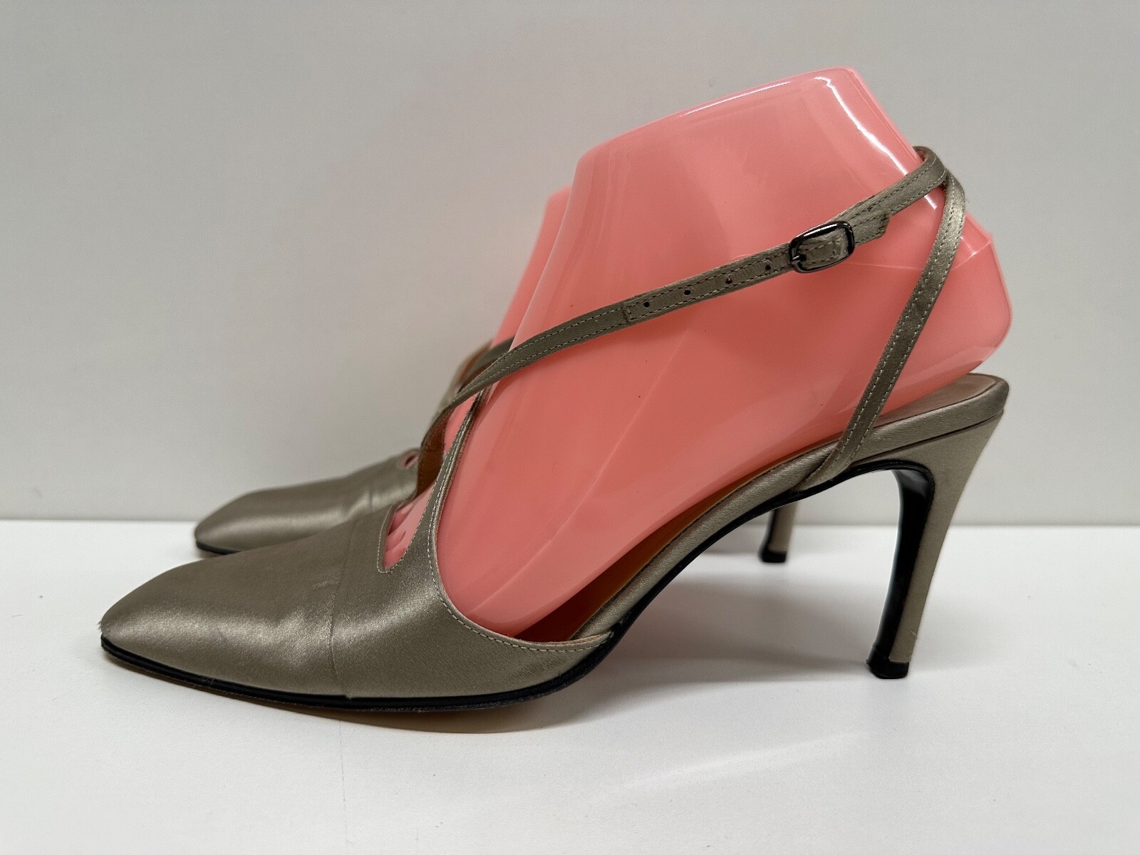 Yves Saint Laurent scarpa classica donna taglia 6 5 slingback a punta kaki grigio raso