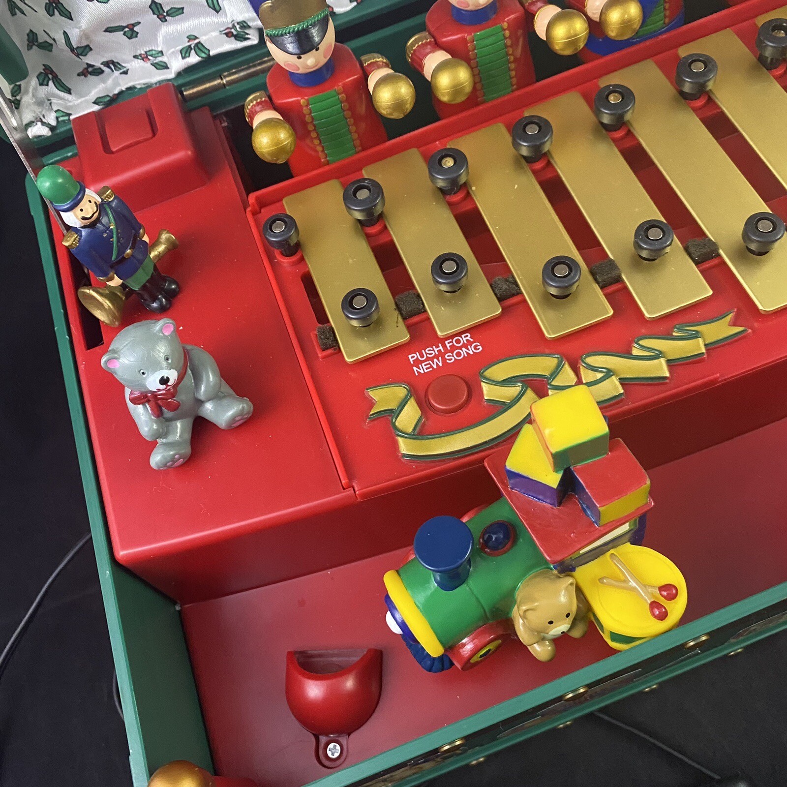 Vintage 90s Mr. Christmas Santa's Musical Toy Chest Xylophone WATCH