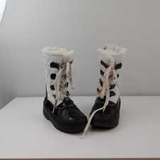 Youth Girls 1 Totes winter boots white/black side zip/fur inside