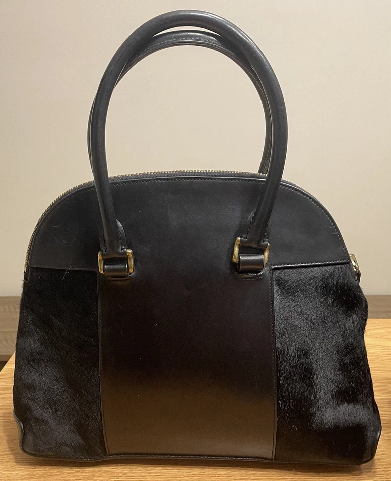 Cartera/cartera de cuero negro texturizado DONNA KARAN de colección para proteger la parte inferior del bolso Foto 2 de 4