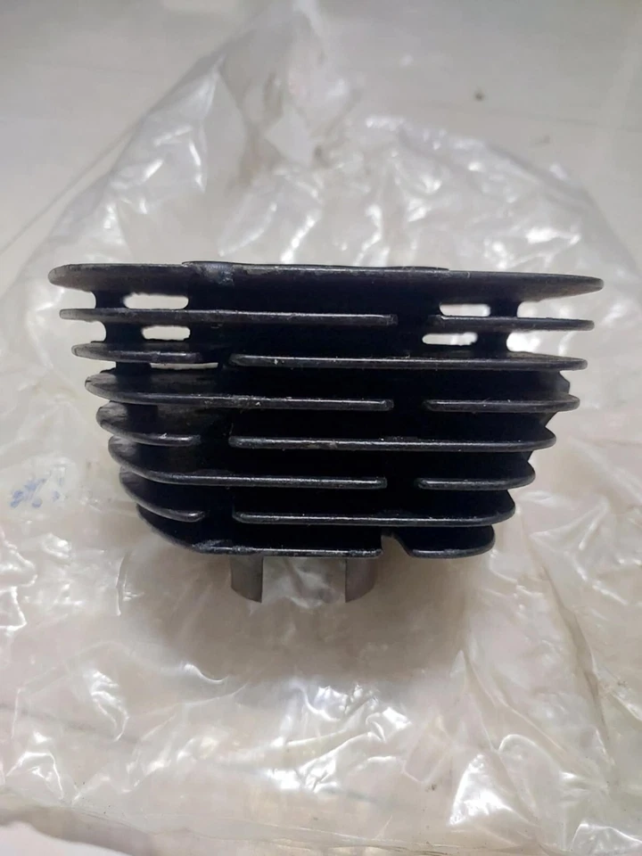 KAWASAKI 100CC. GA5-GA5A-G3E-G5-G3SS-G3TR CILINDRO GENUINO NOS JAPÓN 11005-075 Foto 2 de 4