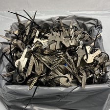 Over 1000 ILCO Hillman ETC Key blank Lot Assorted Uncut Bulk 29 pounds